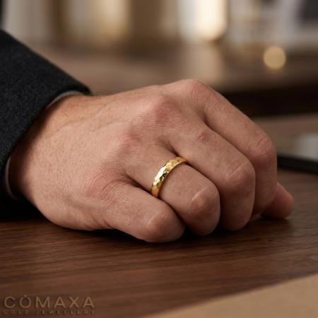Релефни брачни халки от жълто злато Релефни брачни халки от жълто злато